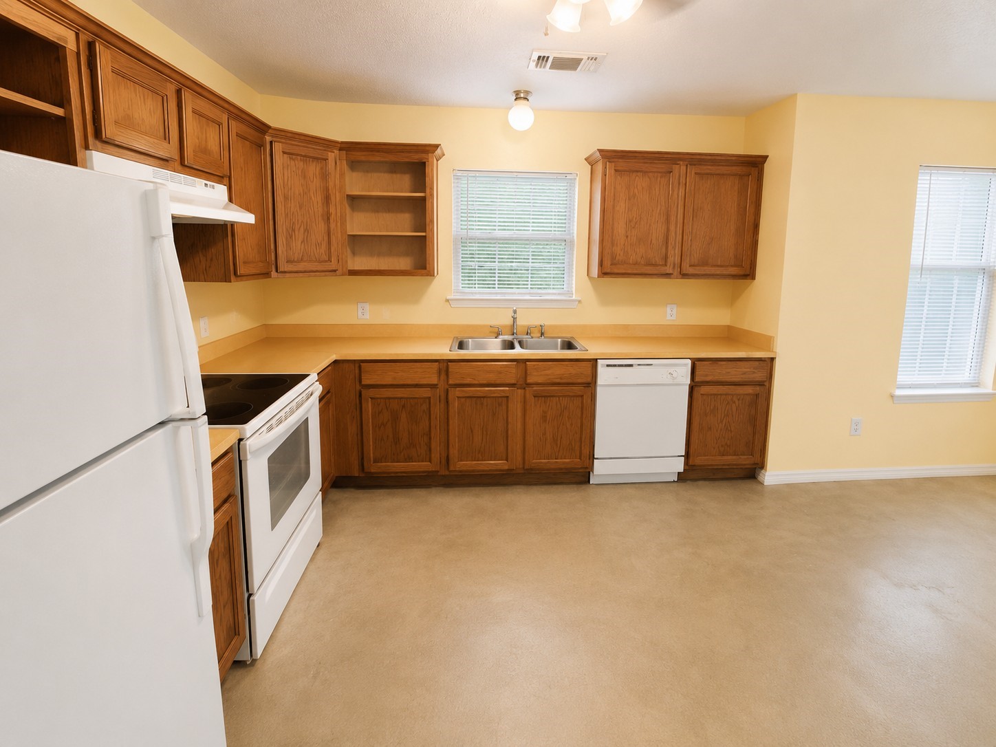 1801 Coe Road Pinehurst, TX 77362 - Photo 5 of 16