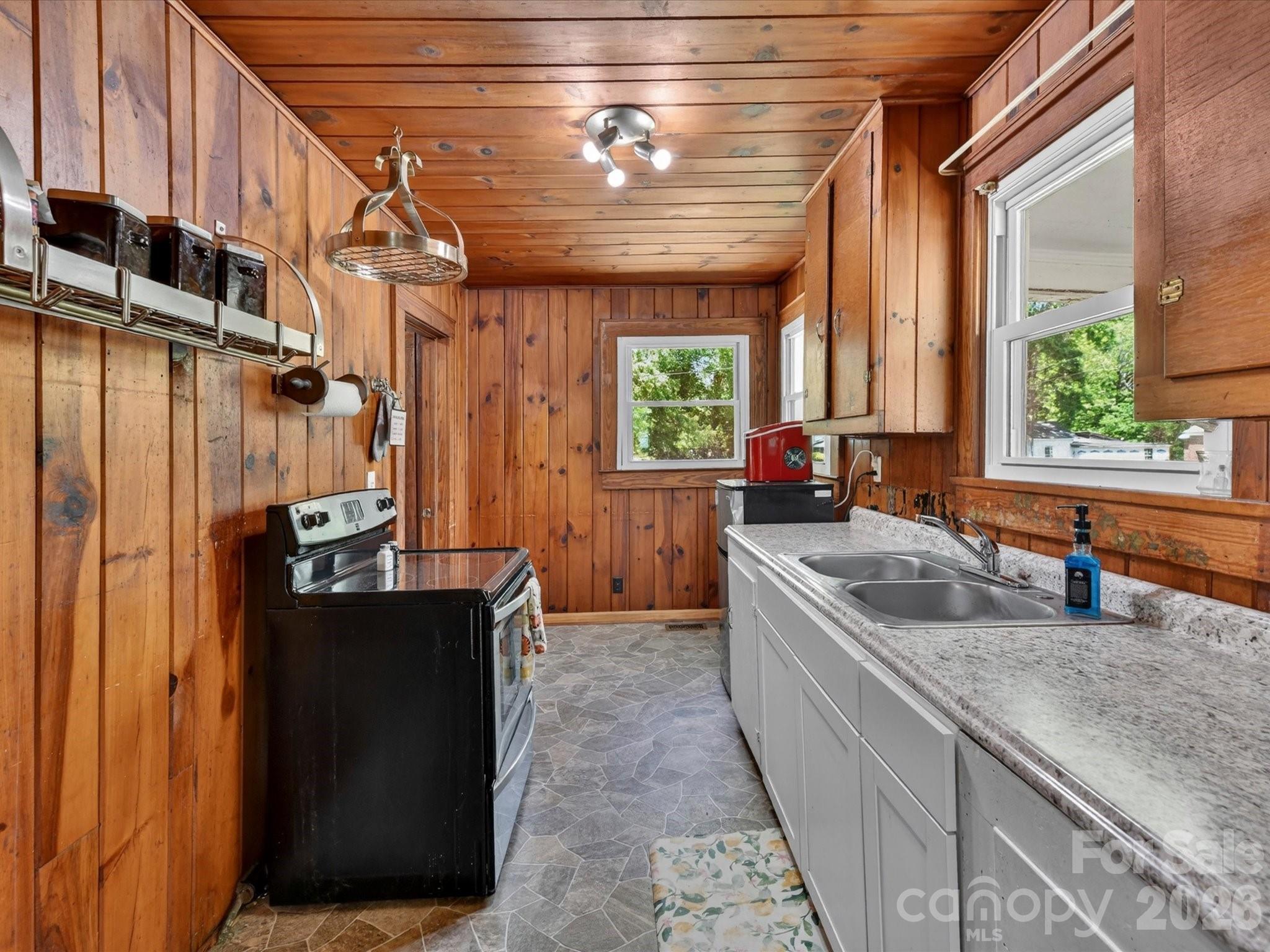 154 Lancaster Street Chester, SC 29706 - Photo 10 of 22