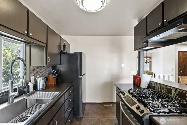 $569,900 | 1312 East Hope Street, Bremerton, WA 98310