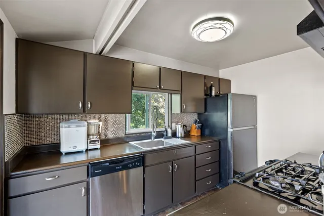 $569,900 | 1312 East Hope Street, Bremerton, WA 98310