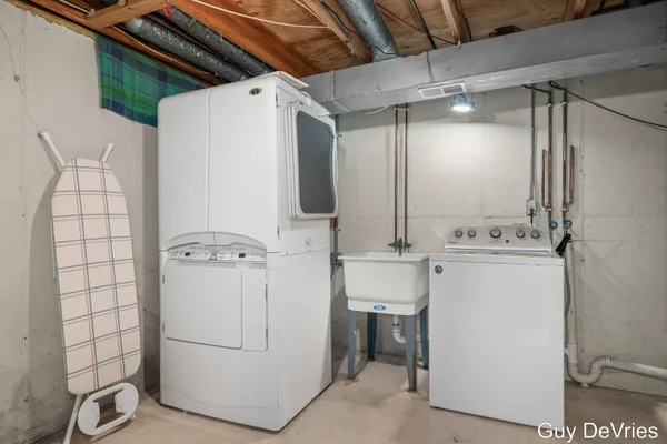 $238,500 | 3104 Old Kent Road Southeast, Unit 26, Kentwood, MI 49512