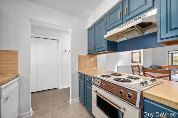$238,500 | 3104 Old Kent Road Southeast, Unit 26, Kentwood, MI 49512