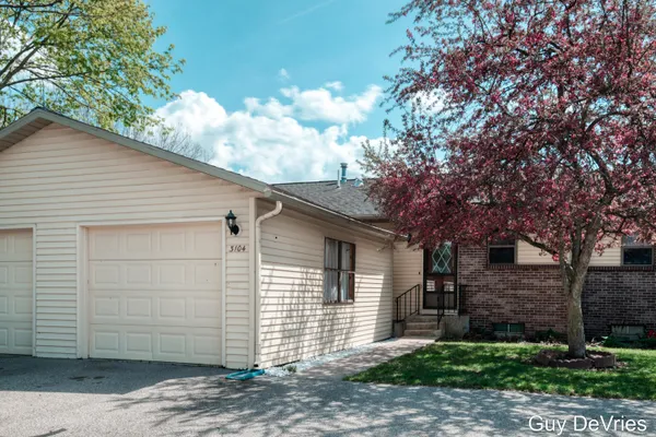 $238,500 | 3104 Old Kent Road Southeast, Unit 26, Kentwood, MI 49512