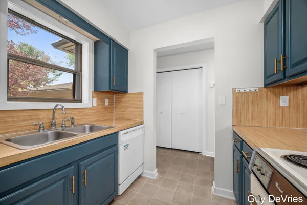 $238,500 | 3104 Old Kent Road Southeast, Unit 26, Kentwood, MI 49512