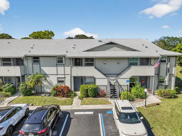 $269,900 | 8388 Southeast Croft Circle, Unit P9, Hobe Sound, FL 33455