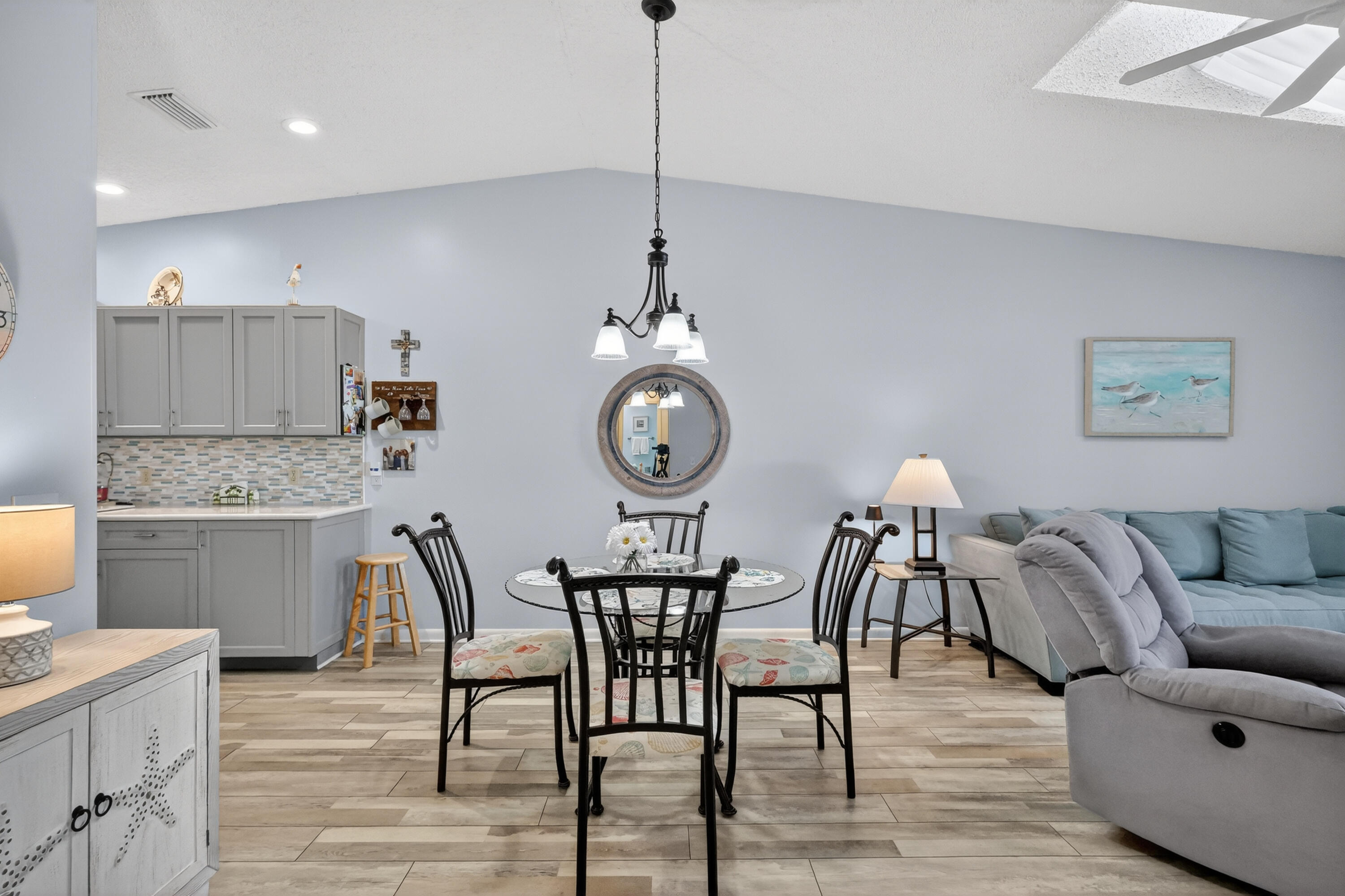 8388 Southeast Croft Circle, Unit P9 Hobe Sound, FL 33455 - Photo 11 of 43 Dining