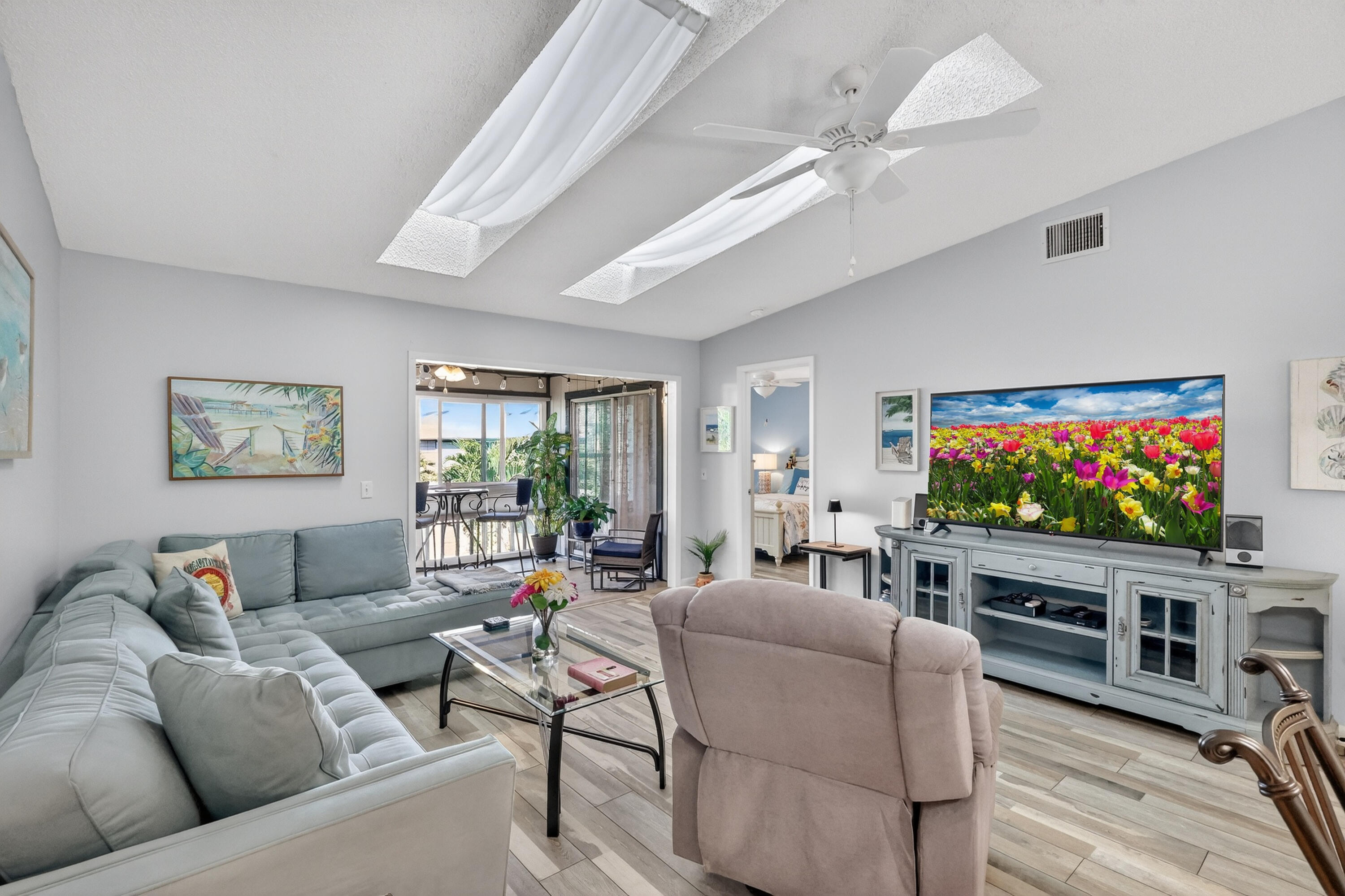 8388 Southeast Croft Circle, Unit P9 Hobe Sound, FL 33455 - Photo 9 of 43 Living Room views