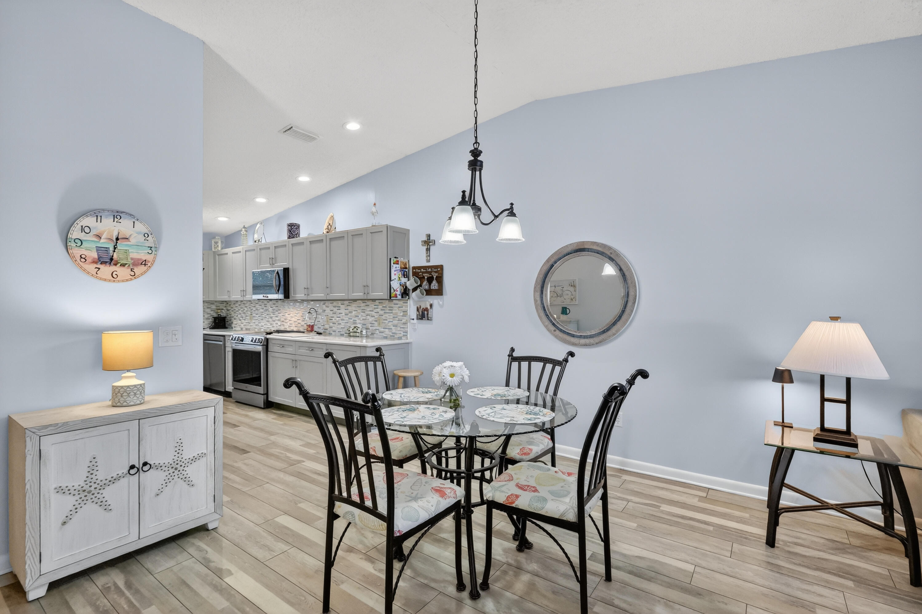 8388 Southeast Croft Circle, Unit P9 Hobe Sound, FL 33455 - Photo 10 of 43 Dining