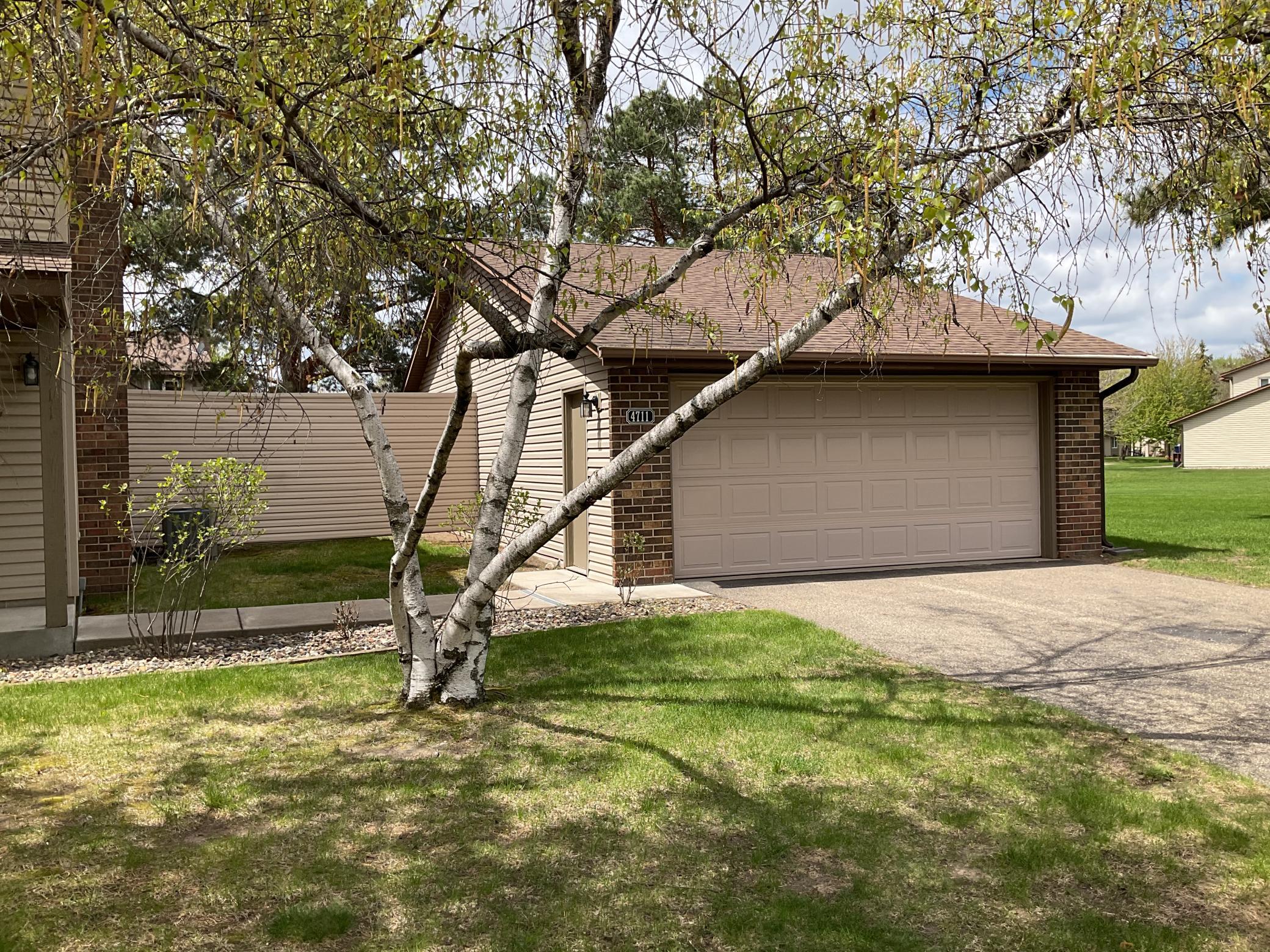 4711 Lund Point Eagan, MN 55122 - Photo 4 of 25