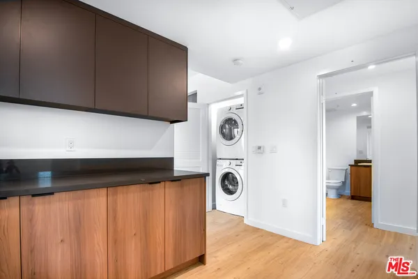 $3,499 | 14333 Sylvan Street, Unit 501, Van Nuys, CA 91401