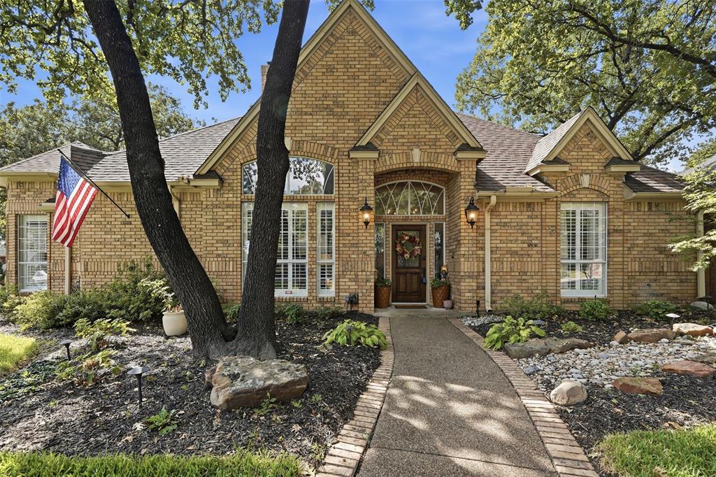 924 Ridge Court Keller, TX 76248 - Photo 2 of 40 Gallery Image 2