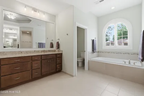$949,000 | 952 Jenoa Drive, Castle Hayne, NC 28429
