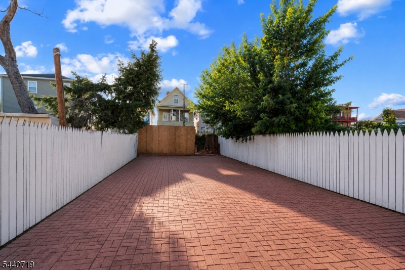 136 Smith Street Elizabeth, NJ 07201 - Photo 37 of 38 a view of a backyard