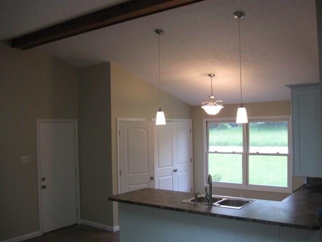 101 East Falcon Run Pendleton, IN 46064 - Photo 4 of 12 Gallery Image 4