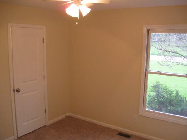 101 East Falcon Run Pendleton, IN 46064 - Photo 10 of 12 Gallery Image 10