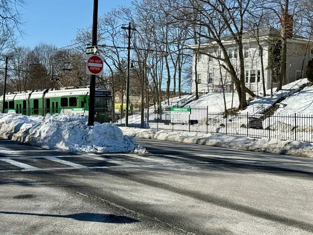 $390,000 | 1754 Commonwealth Avenue, Unit B, Boston, MA 02135