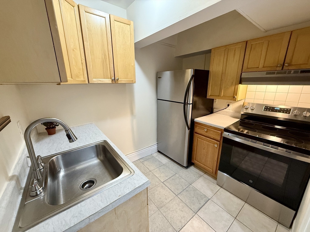 1754 Commonwealth Avenue, Unit B Boston, MA 02135 - Photo 7 of 21