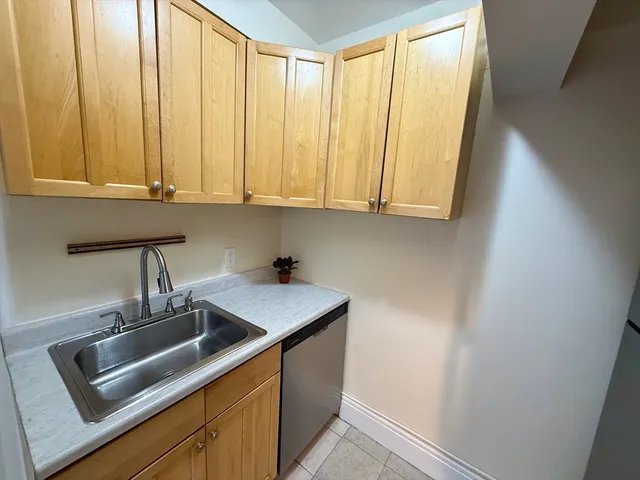 $390,000 | 1754 Commonwealth Avenue, Unit B, Boston, MA 02135