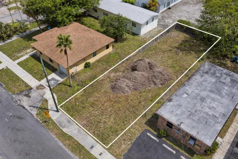 $145,000 | 438 Northwest 13th Avenue, Fort Lauderdale, FL 33311