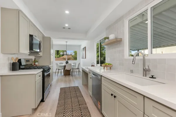 $924,900 | 10579 Lev Avenue, Mission Hills, CA 91345