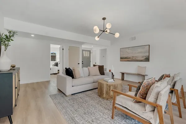 $924,900 | 10579 Lev Avenue, Mission Hills, CA 91345
