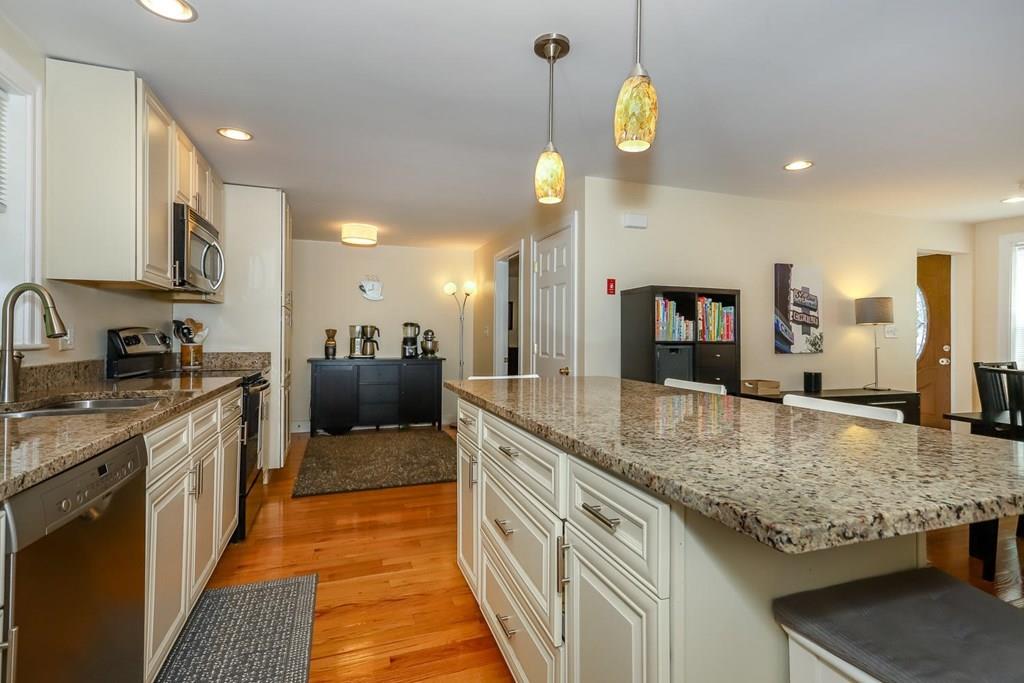 26 Ward Well Road Canton, MA 02021 - Photo 8 of 20 Gallery Image 8