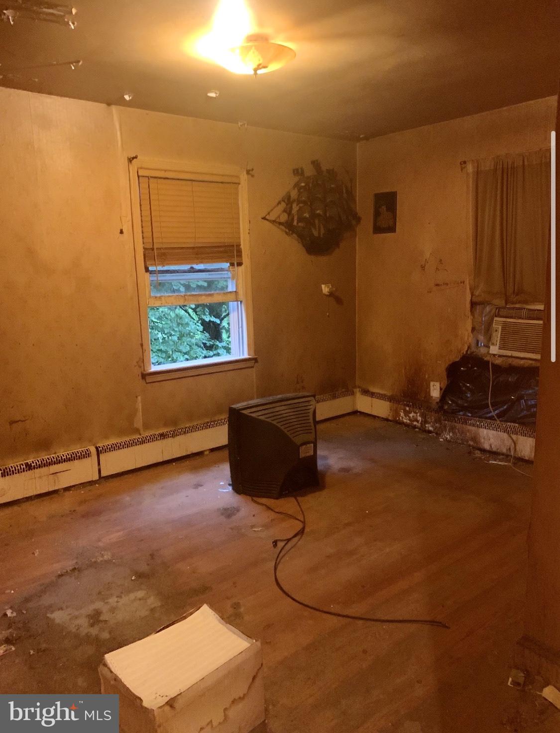 8323 Rolling Road Manassas, VA 20110 - Photo 2 of 6