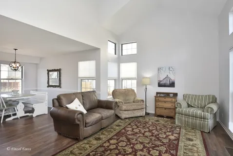 $399,900 | 1656 Warrington Lane, Crystal Lake, IL 60014