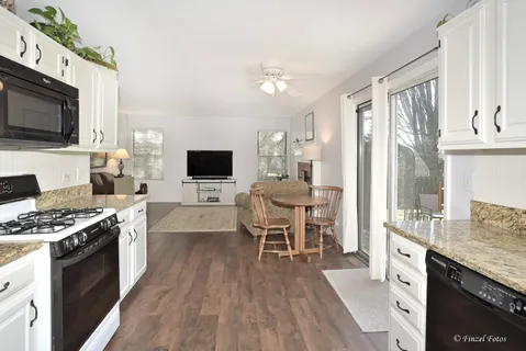 $399,900 | 1656 Warrington Lane, Crystal Lake, IL 60014