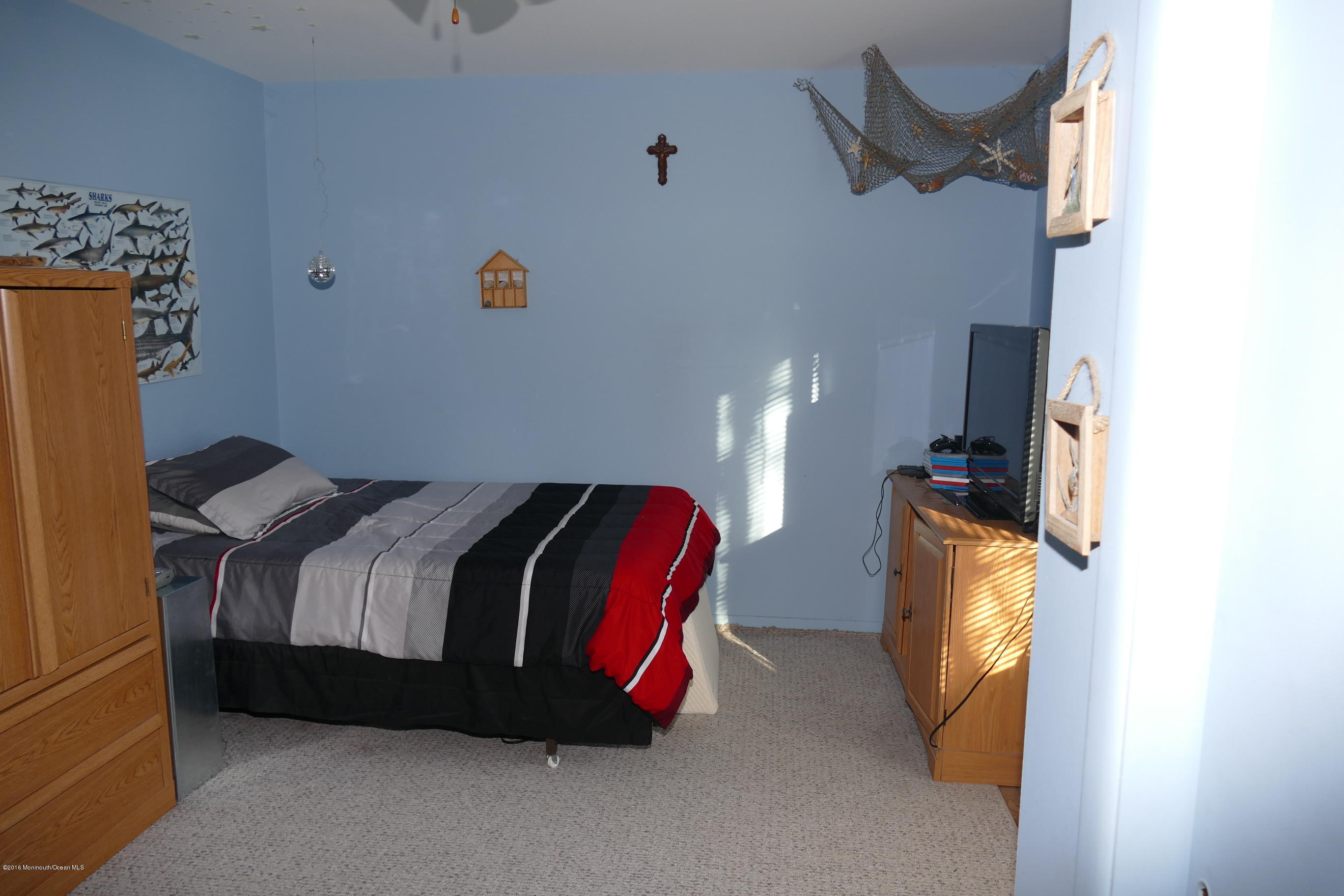 18 Crawford Road Middletown, NJ 07748 - Photo 13 of 24 Friday 03.11.16 240
