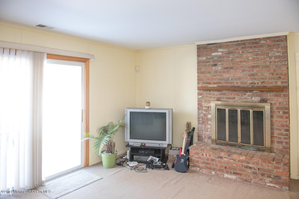 18 Crawford Road Middletown, NJ 07748 - Photo 21 of 24 jt (21 of 47)