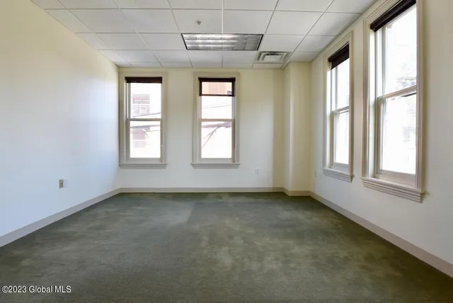 $18 | 37 Henry Street, Unit 201A, Saratoga Springs, NY 12866