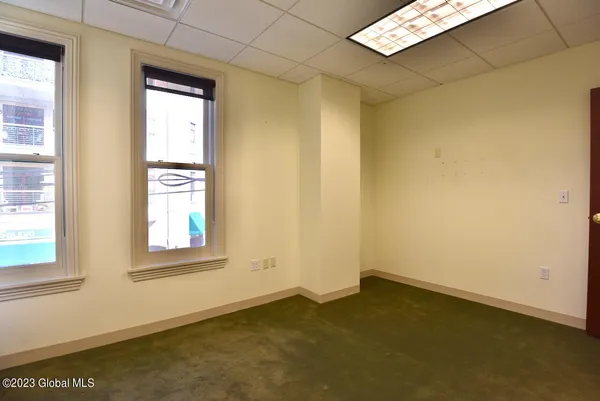 $18 | 37 Henry Street, Unit 201A, Saratoga Springs, NY 12866