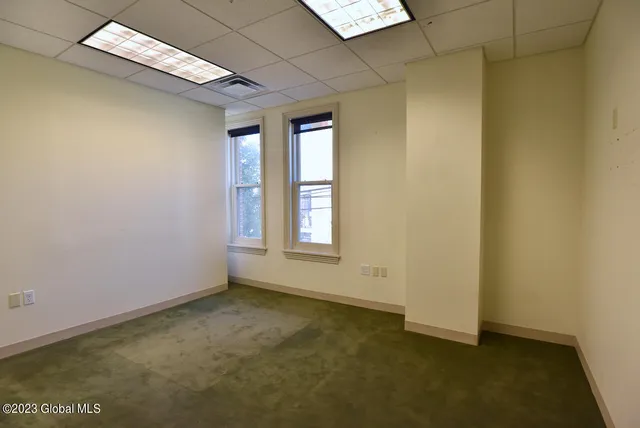 $18 | 37 Henry Street, Unit 201A, Saratoga Springs, NY 12866