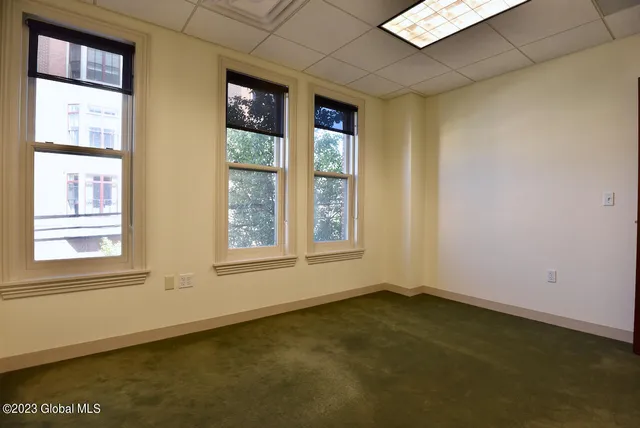 $18 | 37 Henry Street, Unit 201A, Saratoga Springs, NY 12866