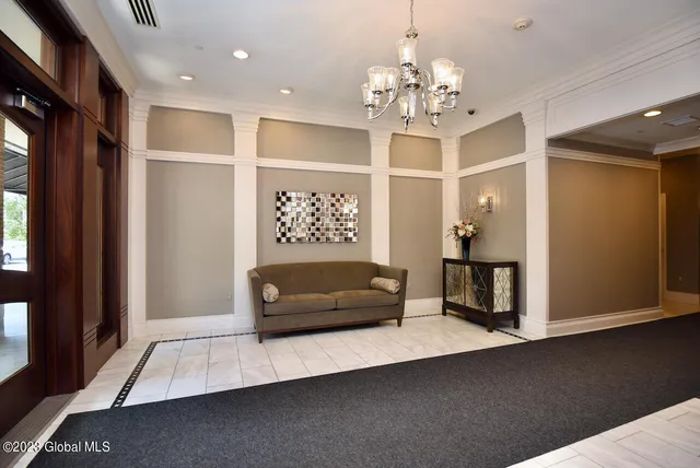 $18 | 37 Henry Street, Unit 201A, Saratoga Springs, NY 12866