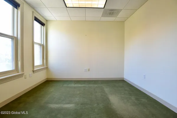 $18 | 37 Henry Street, Unit 201A, Saratoga Springs, NY 12866