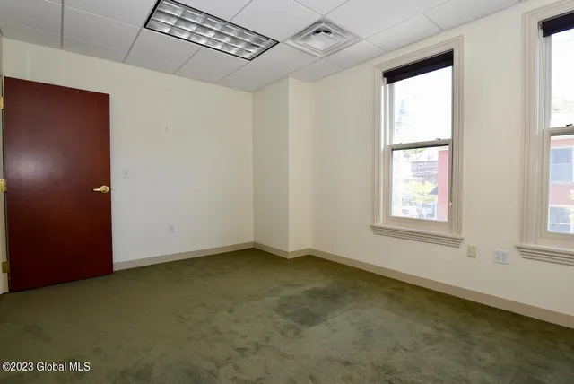 $18 | 37 Henry Street, Unit 201A, Saratoga Springs, NY 12866