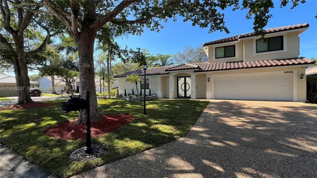 $899,000 | 5010 Perignon Way, Coral Springs, FL 33067