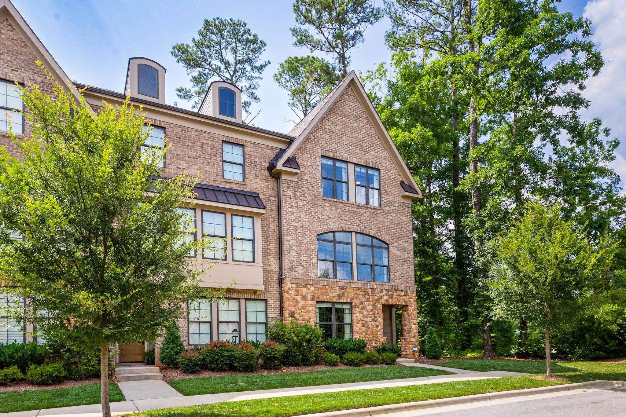 1611 Wooster Street Raleigh, NC 27607 - Photo 2 of 34 Photo 2