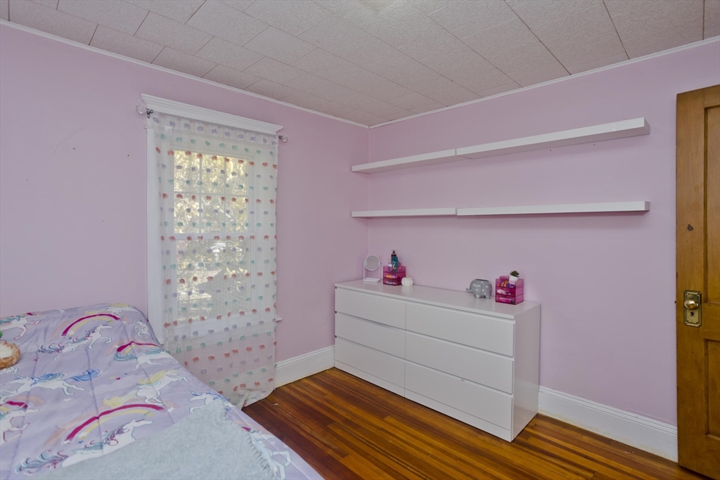 165 Belvidere Street Springfield, MA 01108 - Photo 24 of 37