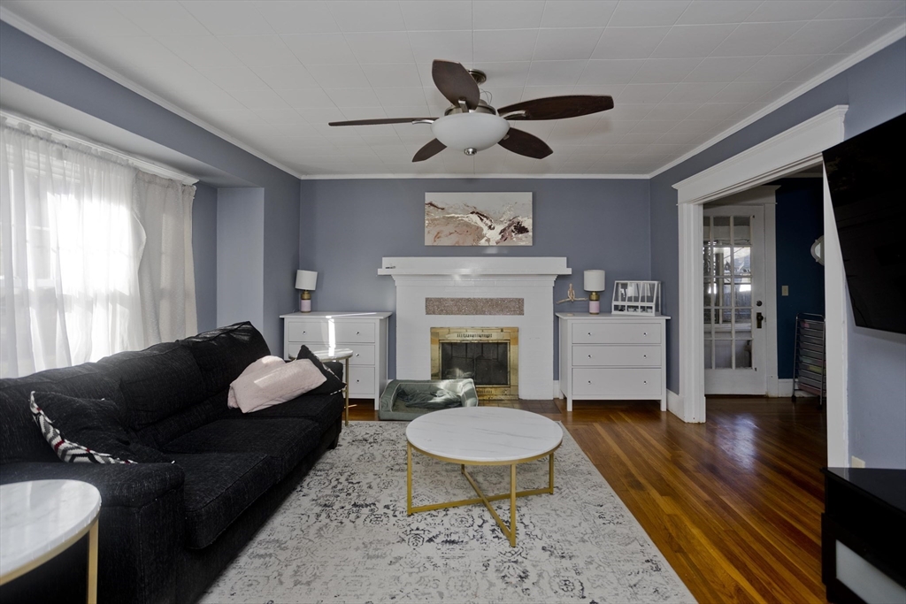 165 Belvidere Street Springfield, MA 01108 - Photo 4 of 37
