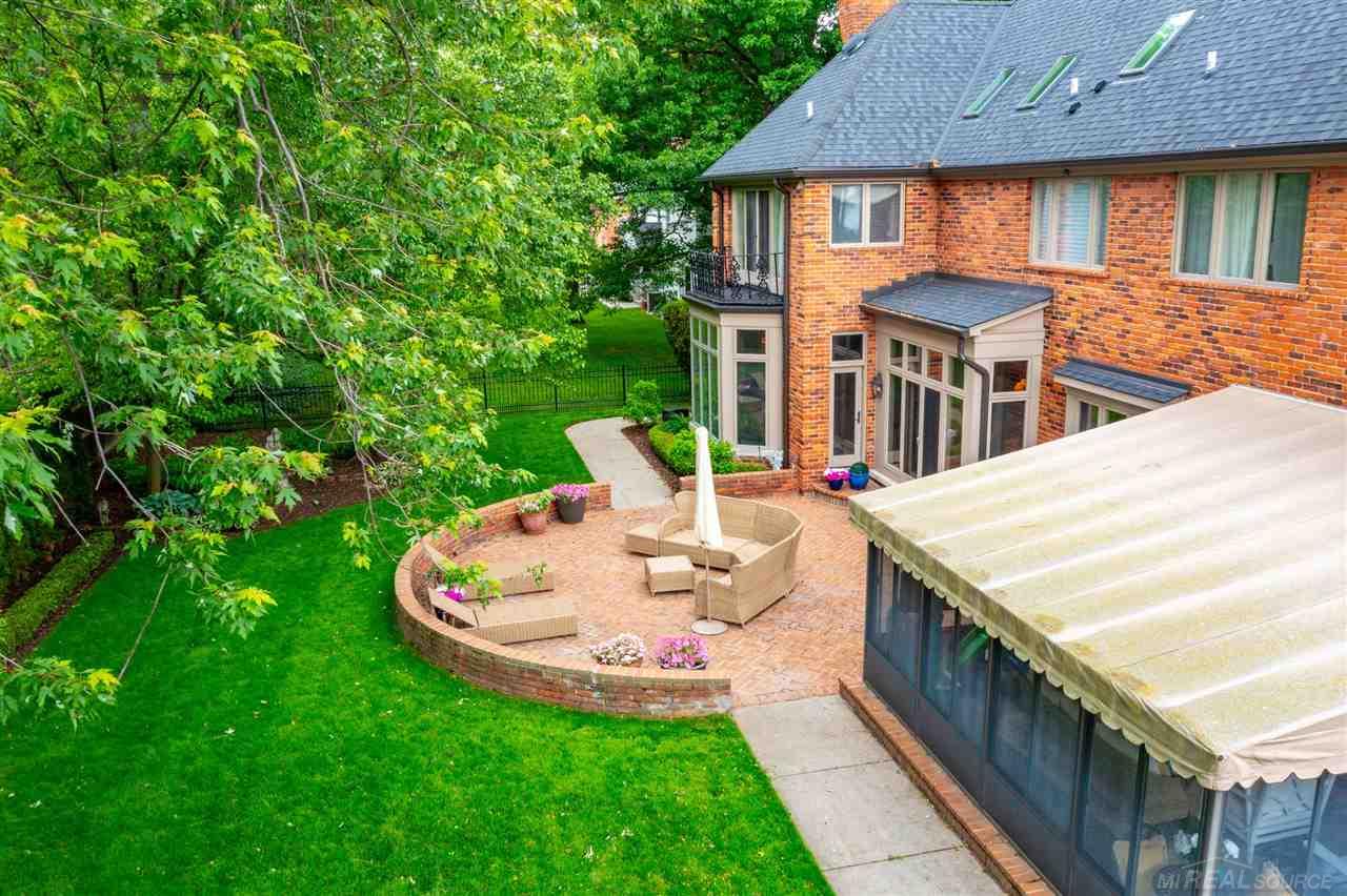 1 Provencal Road Grosse Pointe, MI 48236 - Photo 75 of 87 50093693-74.JPG