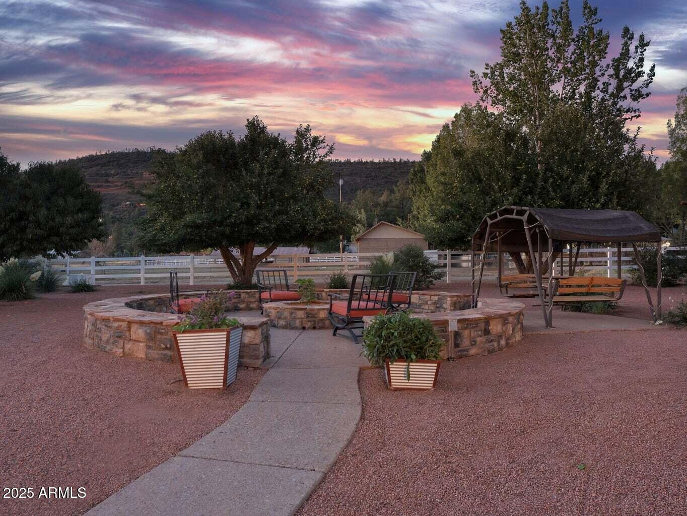 9361 Juniper Road Strawberry, AZ 85544 - Photo 5 of 104 5