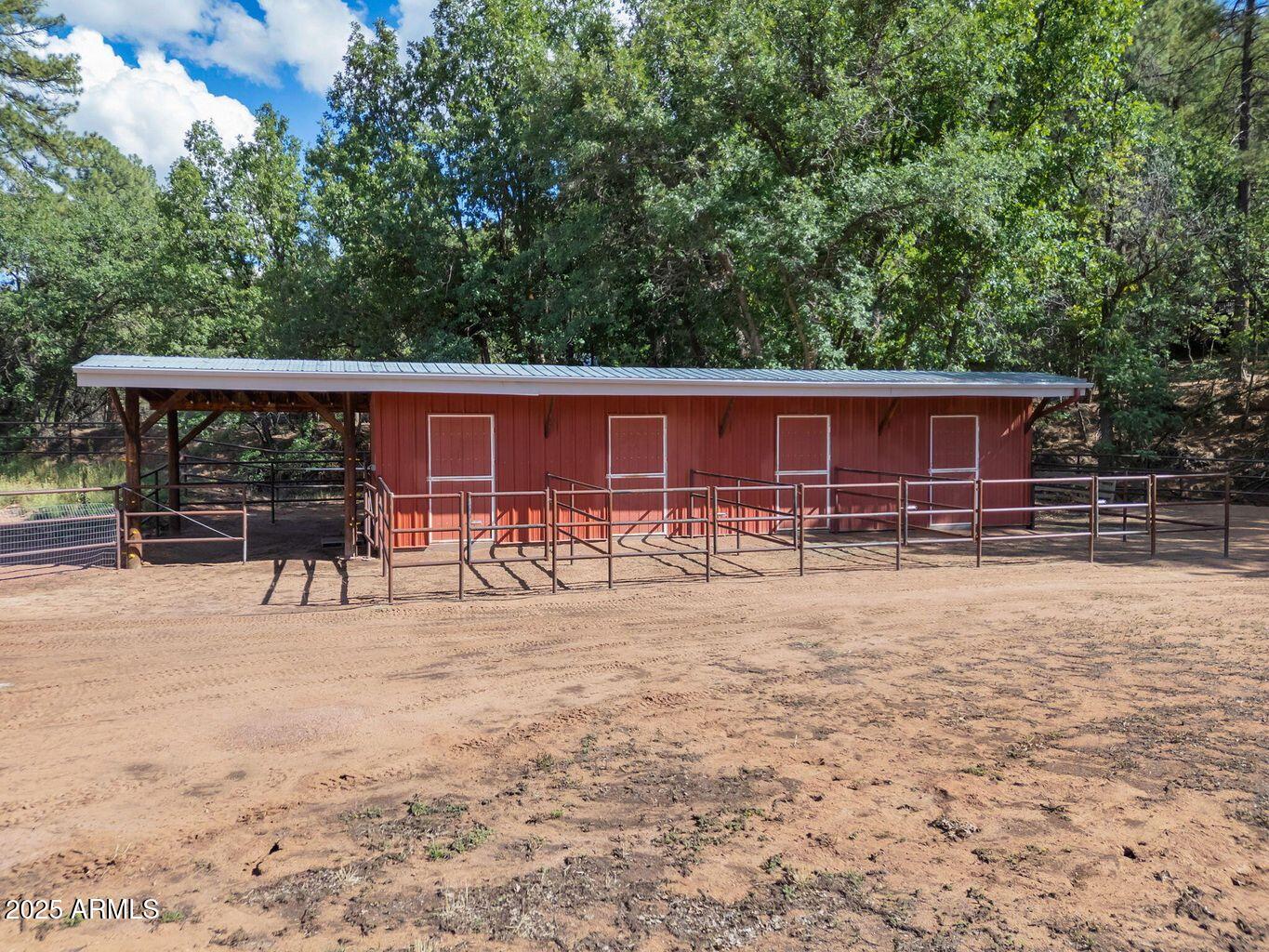 9361 Juniper Road Strawberry, AZ 85544 - Photo 81 of 104 a view of a chairs and tables on the roof deck