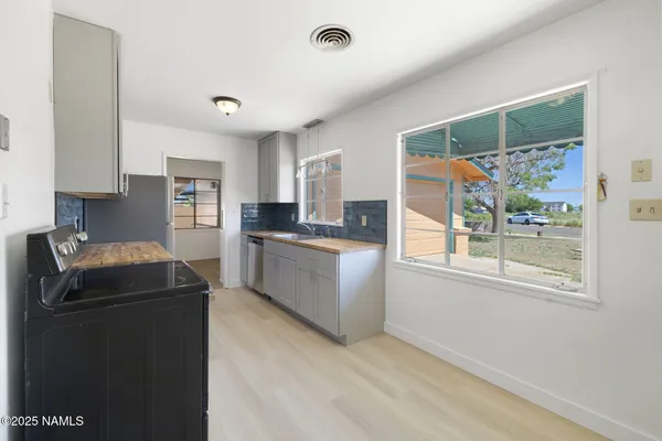$315,000 | 501 North Taylor Avenue, Winslow, AZ 86047