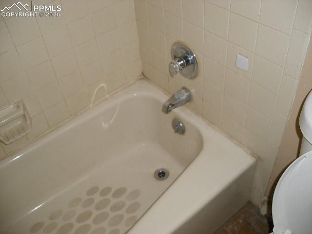 1360 Fawnwood Road Monument, CO 80132 - Photo 19 of 50 a bathroom with a bathtub