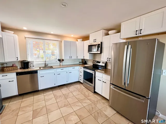 $1,399,900 | 105 Fenwood Drive, Old Saybrook, CT 06475