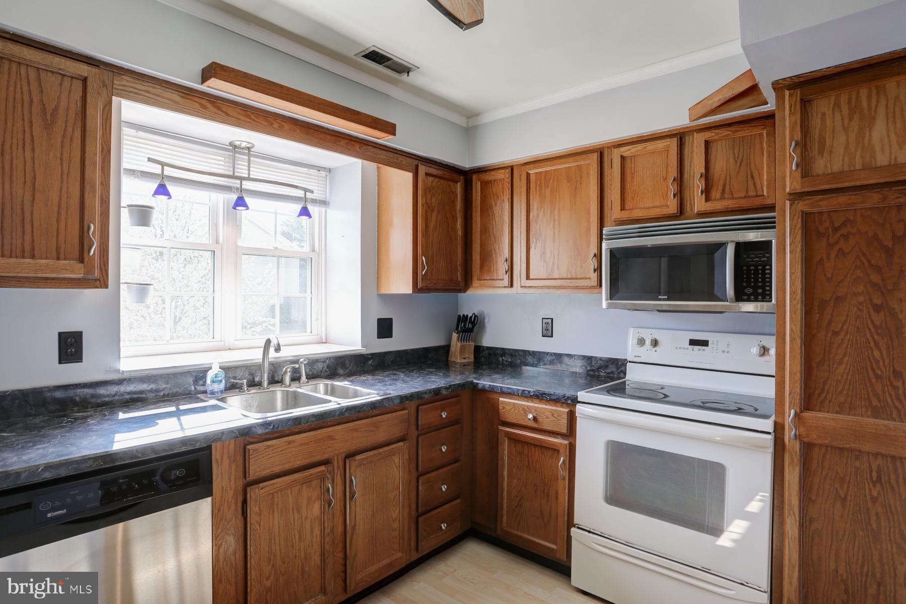 1149 Pond Road Harrisburg, PA 17111 - Photo 16 of 34 Gallery Image 16