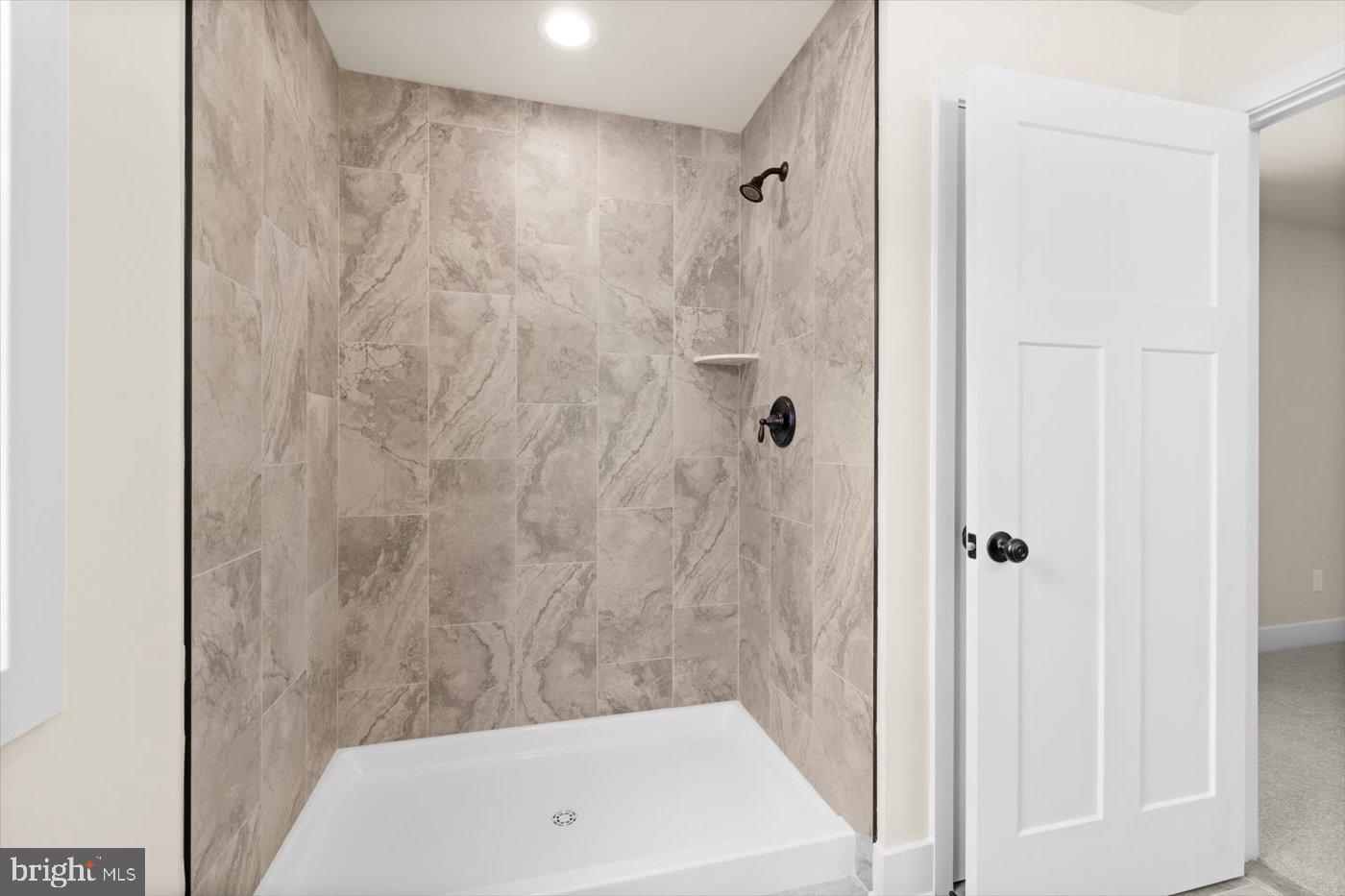 8425 Swan Woods Road Rhoadesville, VA 22542 - Photo 31 of 39 Image of previous home with simliar finishes